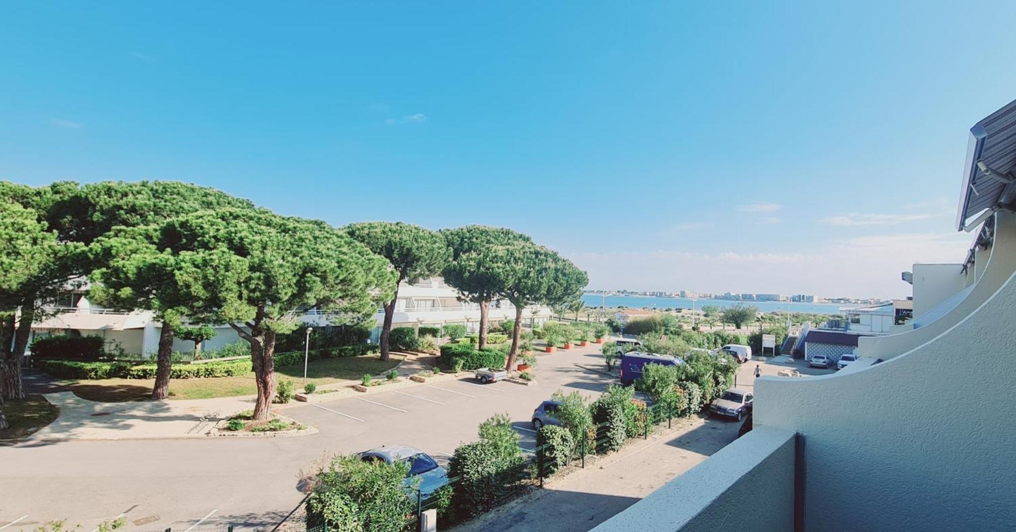 Climatisé 1 à 4 Personnes Vue *